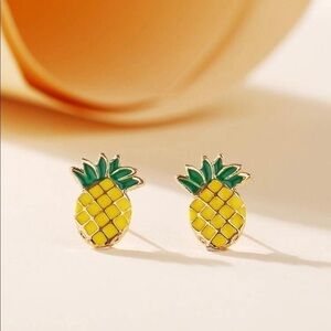 Pineapple 🍍 Stud Earrings